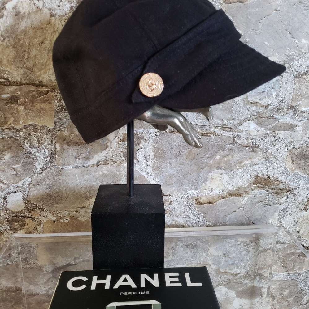 Chanel conductor button hat